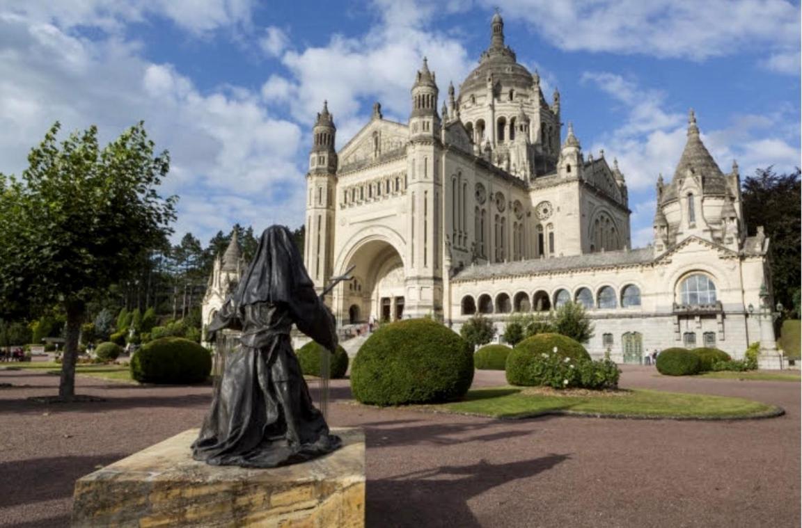 El Paradise - Logement Entier - Coeur De Ville - Basilique Au Balcon - Proche Gare Lisieux Εξωτερικό φωτογραφία
